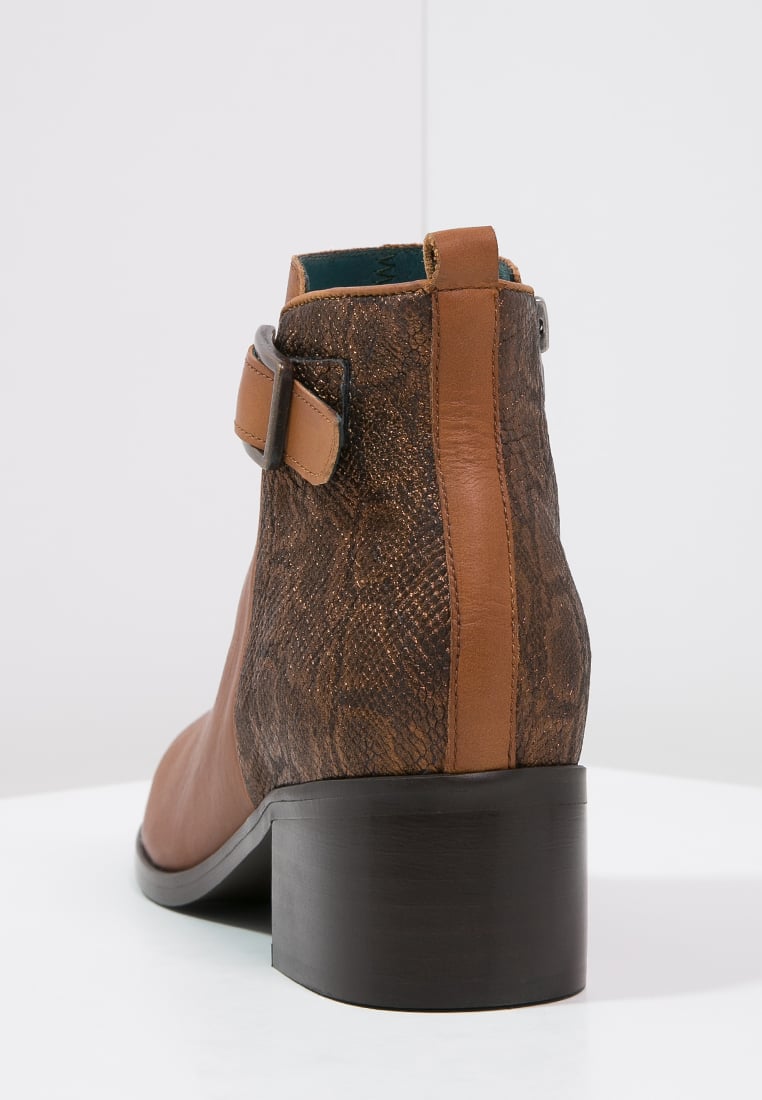 Femme Bottines \u0026 Boots Karston GLELINZ , Boots à talons , camel,chaussures karston poitiers